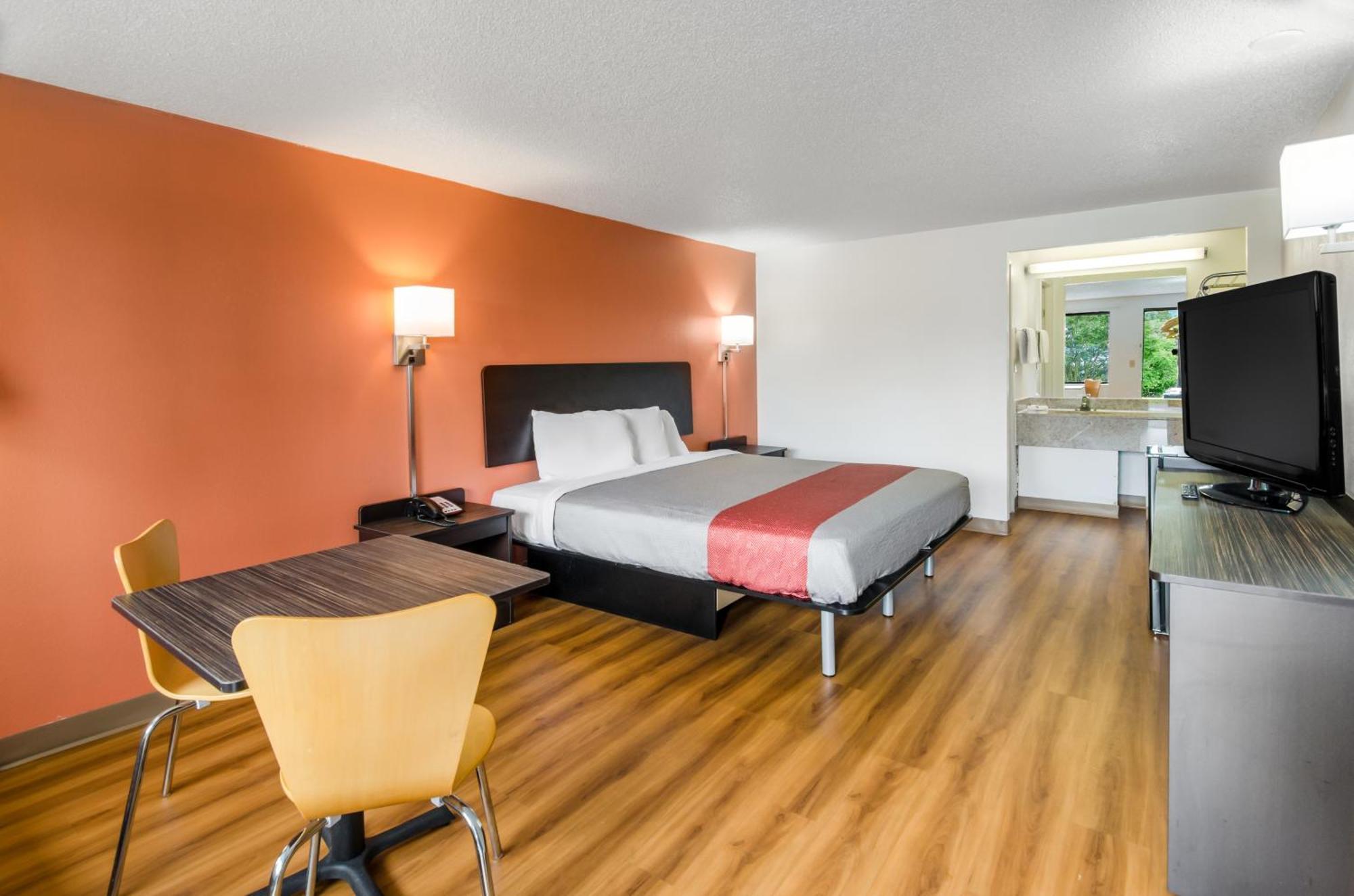 Hotel 6-salem, Va